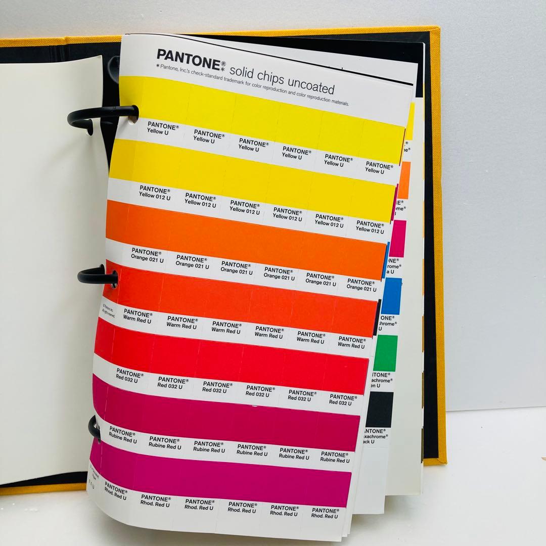 PANTONE solid chips 　コート／アンコート　7000番あり