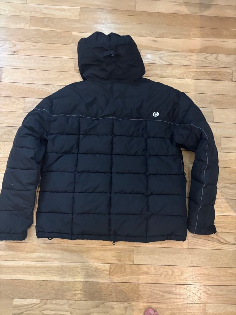 VOLCOM フード付きダウンジャケット XL