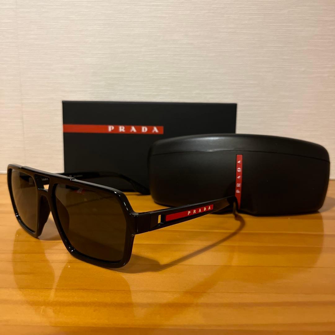 K*T様 PRADA リネアロッサ サングラス