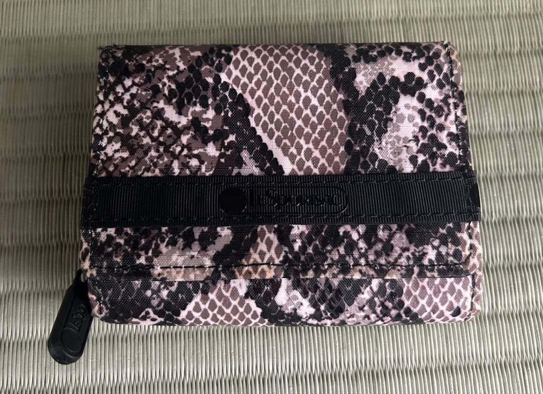 レスポートサック ヘビ柄 三つ折り財布 パイソン柄