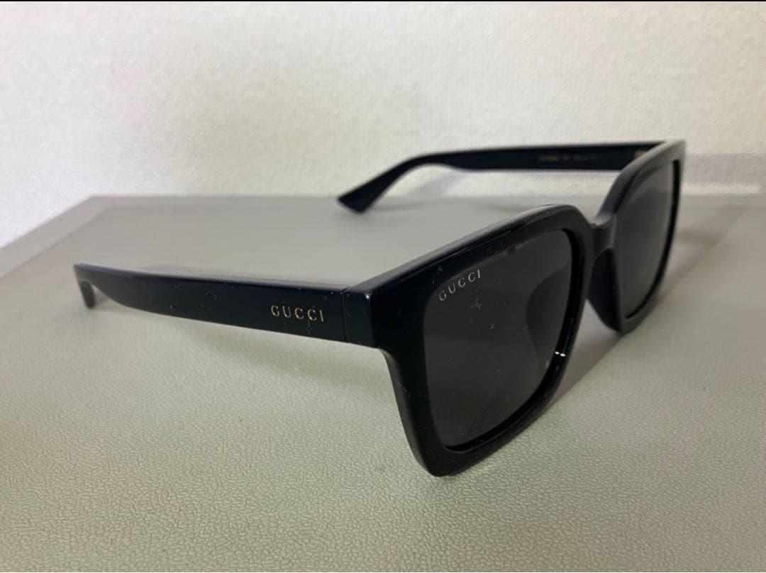 GUCCI GG1582SK ブラックサングラス 54-20-145