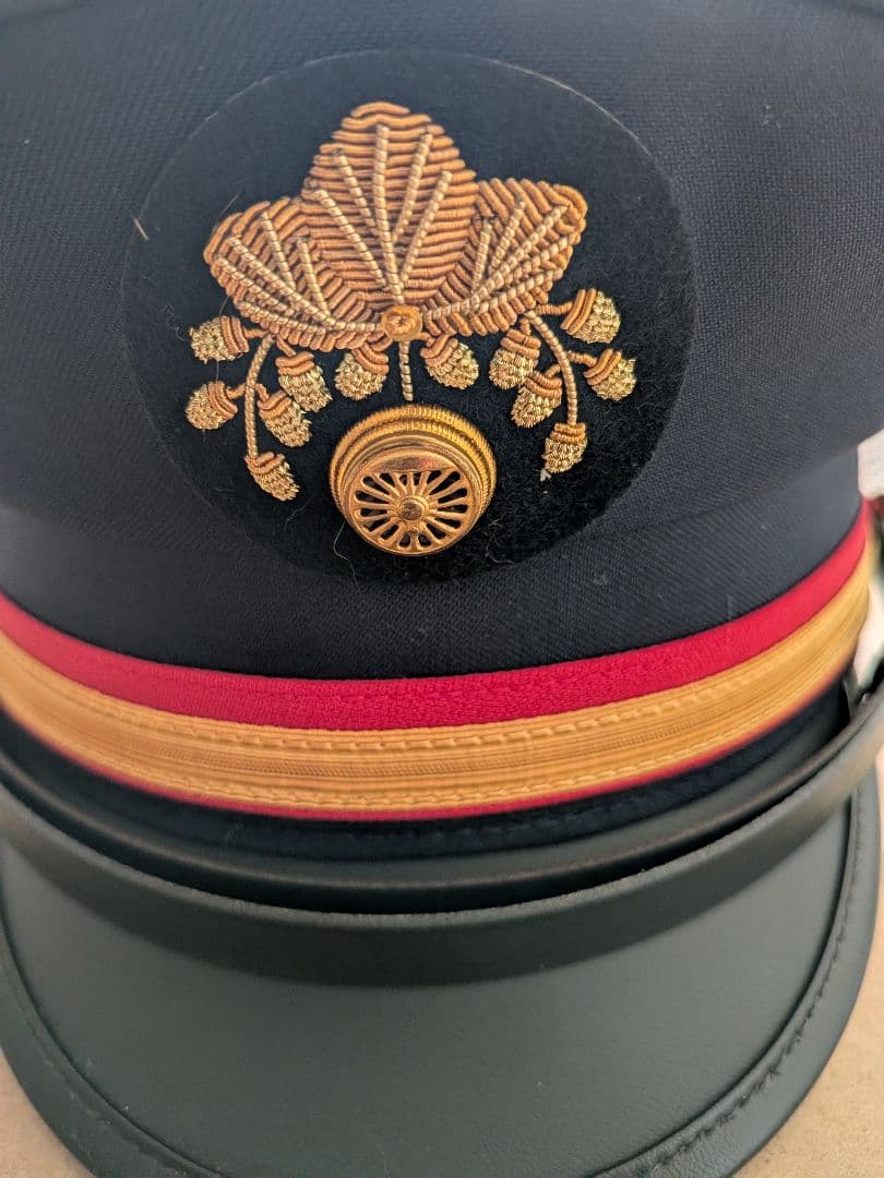 JR帽子 金色エンブレム付き