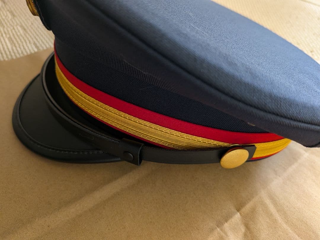 JR帽子 金色エンブレム付き