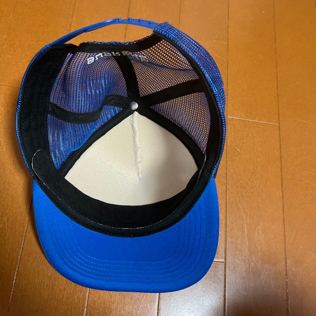 s*O様 SUPREME グラフィックトラッカーキャップ