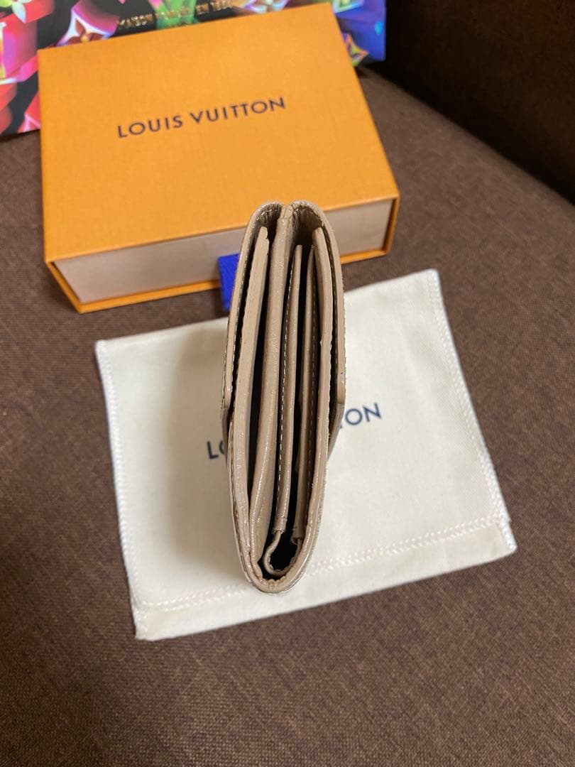 ルイヴィトン ヴェルニ モノグラム Wホック財布