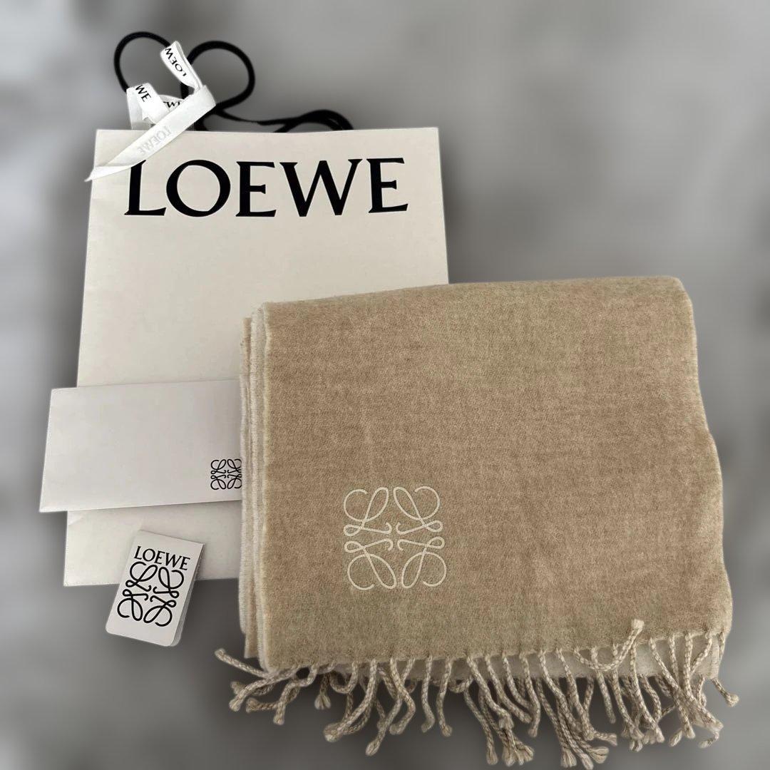 龍*寺様 LOEWE ベージュ マフラー ロゴ刺繍